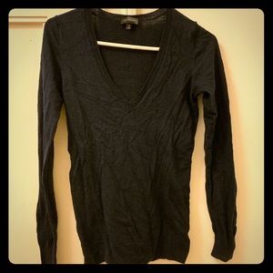 Women’s navy long sleeve top